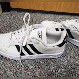 Adidas shoe white grand court tennis sneaker sz6 cloudfoam athletic